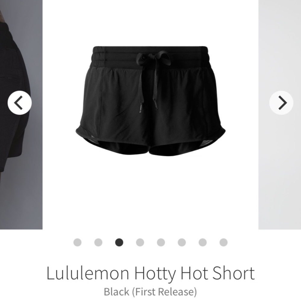 Lululemon hotty hot low-rise lined short 2.5”